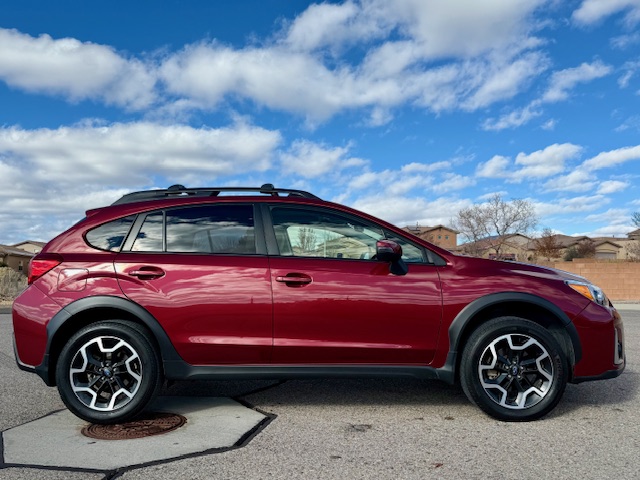 2017 Subaru Crosstrek 2.0i Limited Sport Utility 4D