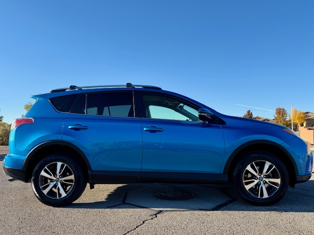 2018 Toyota RAV4 XLE Sport Utility 4D