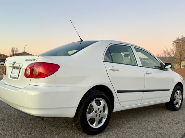 2005 Toyota Corolla S Sedan 4D
