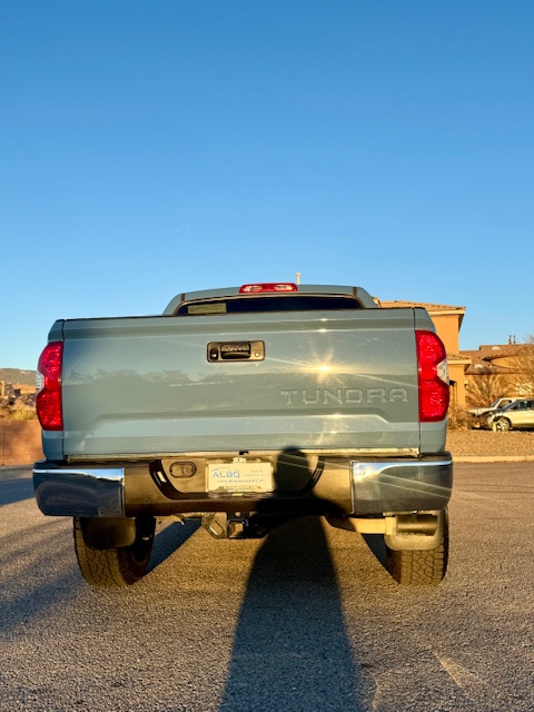 2019 Toyota Tundra CrewMax 4D Pickup 5 1/2 ft