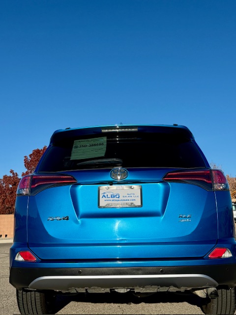 2018 Toyota RAV4 XLE Sport Utility 4D