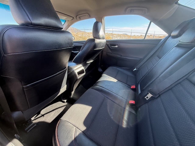 2017 Toyota Camry SE Sedan 4D