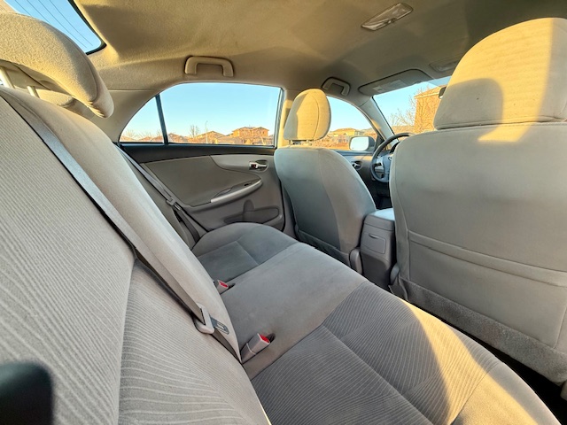 2011 Toyota Corolla LE Sedan 4D