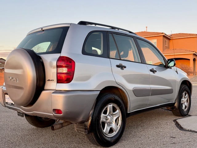 2005 Toyota RAV4 Sport SUV 4D