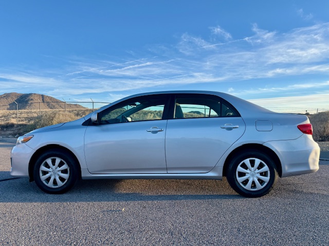 2011 Toyota Corolla LE Sedan 4D