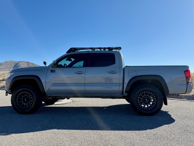 2018 Toyota Tacoma Double Cab TRD Off-Road Pickup 4D 5 ft