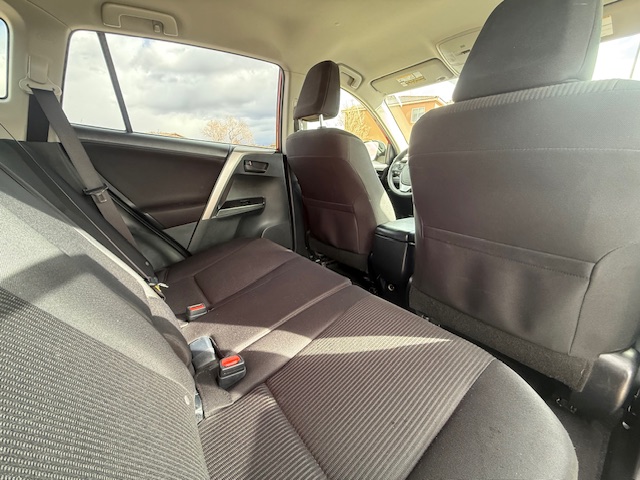 2017 Toyota RAV4 LE Sport Utility 4D