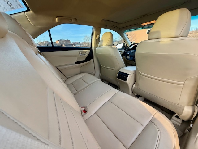 2015 Toyota Camry XLE Sedan 4D