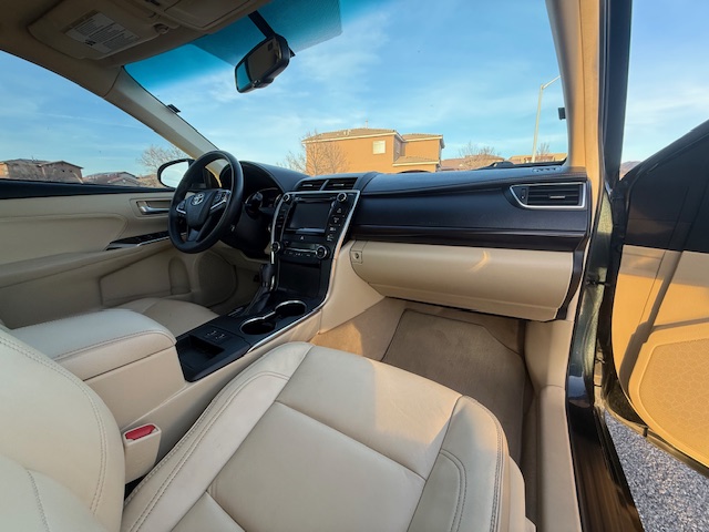 2015 Toyota Camry XLE Sedan 4D