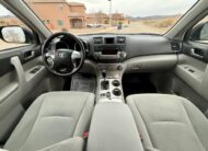 2012 Toyota Highlander SE Sport Utility 4D AWD