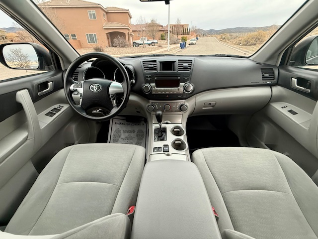 2012 Toyota Highlander SE Sport Utility 4D AWD