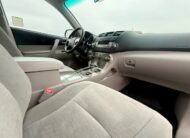 2012 Toyota Highlander SE Sport Utility 4D AWD