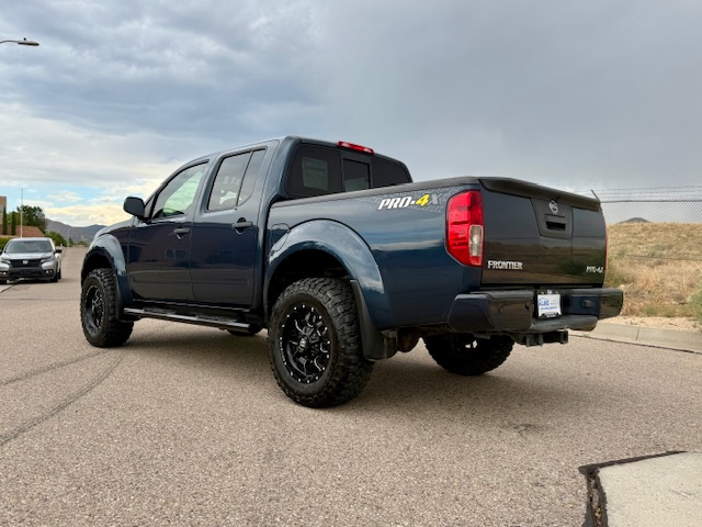 2019 Nissan Frontier Crew Cab PRO-4X Pickup 4D 5 ft