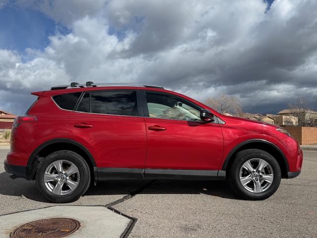 2017 Toyota RAV4 LE Sport Utility 4D