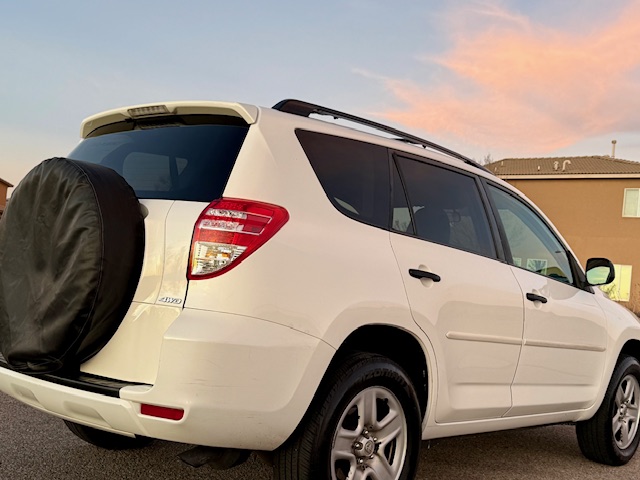 2011 Toyota RAV4 LE Sport Utility 4D