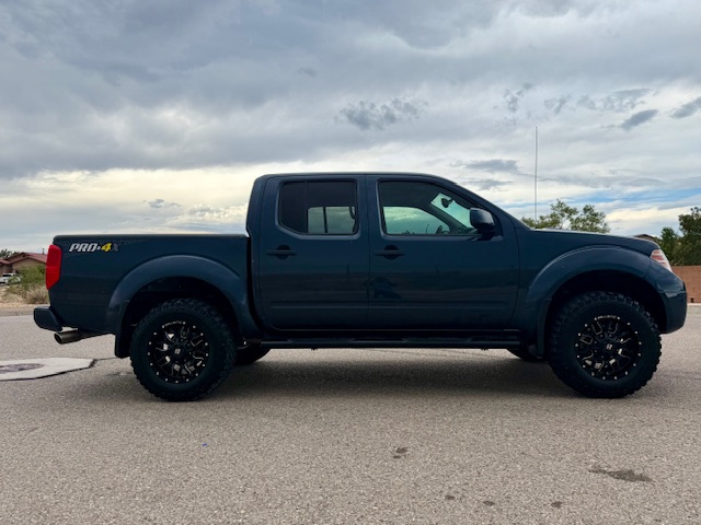 2019 Nissan Frontier Crew Cab PRO-4X Pickup 4D 5 ft