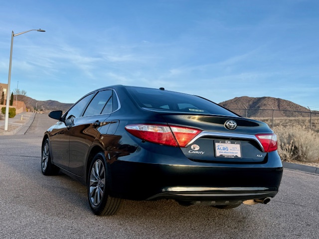 2015 Toyota Camry XLE Sedan 4D