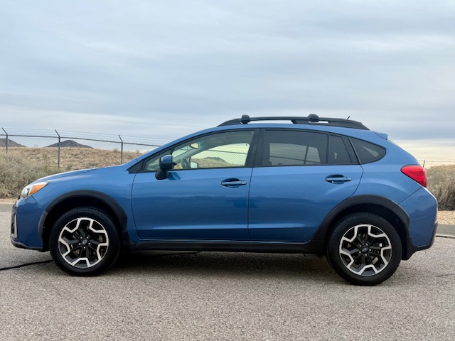 2016 Subaru Crosstrek 2.0i Premium Sport Utility 4D