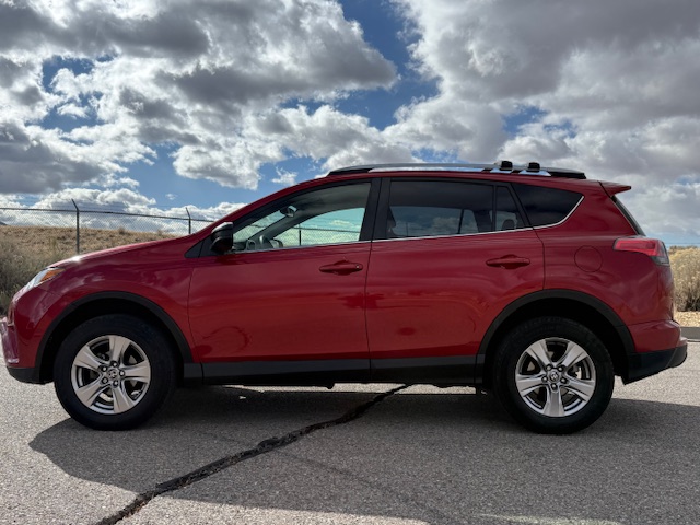 2017 Toyota RAV4 LE Sport Utility 4D