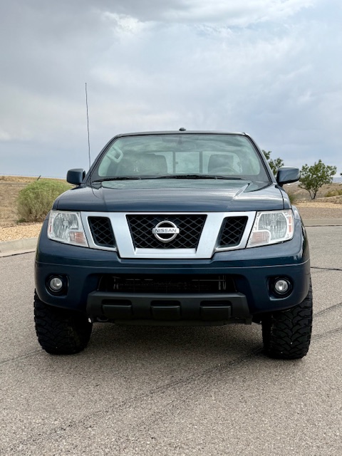 2019 Nissan Frontier Crew Cab PRO-4X Pickup 4D 5 ft