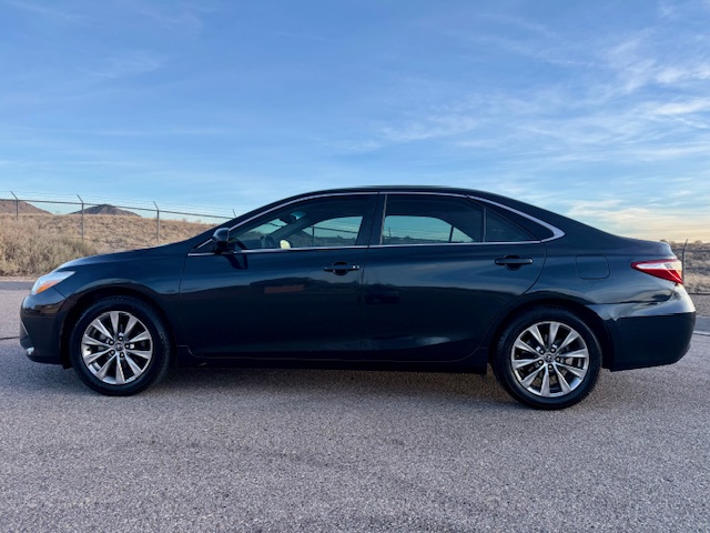 2015 Toyota Camry XLE Sedan 4D