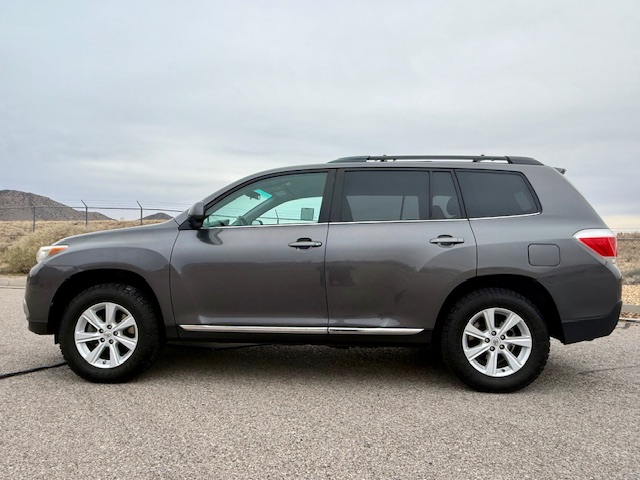 2012 Toyota Highlander SE Sport Utility 4D AWD