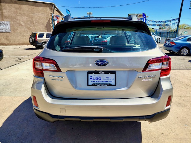 2017 Subaru Outback 2.5i Premium Wagon 4D