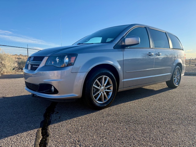 2014 Dodge Grand Caravan Passenger R/T Minivan 4D