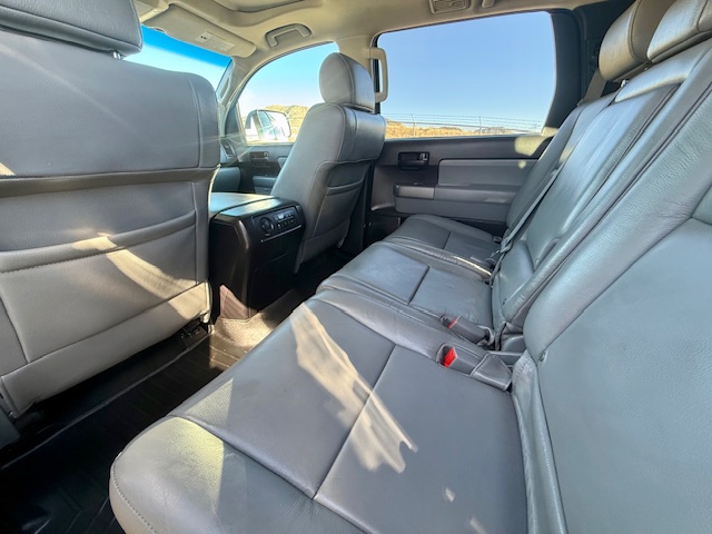 2016 Toyota Sequoia SR5 Sport Utility 4D