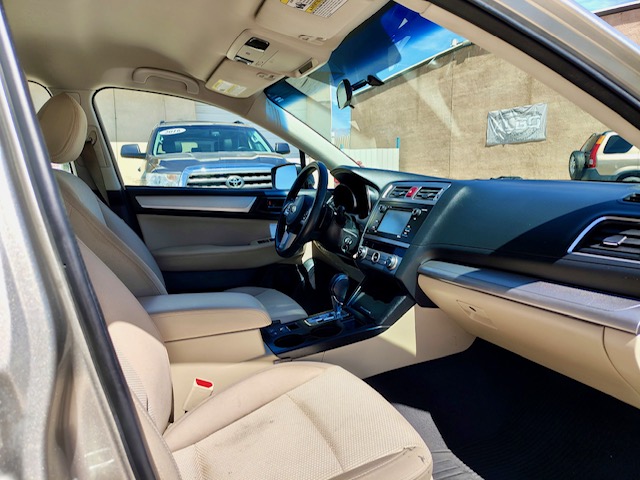 2017 Subaru Outback 2.5i Premium Wagon 4D