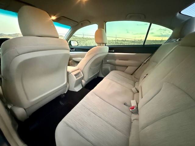 2013 Subaru Legacy 2.5i Premium Sedan 4D