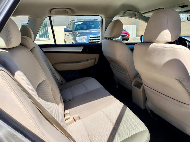 2017 Subaru Outback 2.5i Premium Wagon 4D