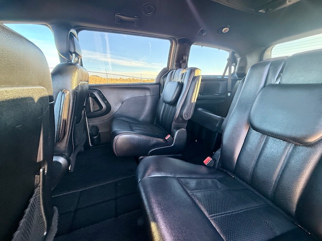 2014 Dodge Grand Caravan Passenger R/T Minivan 4D