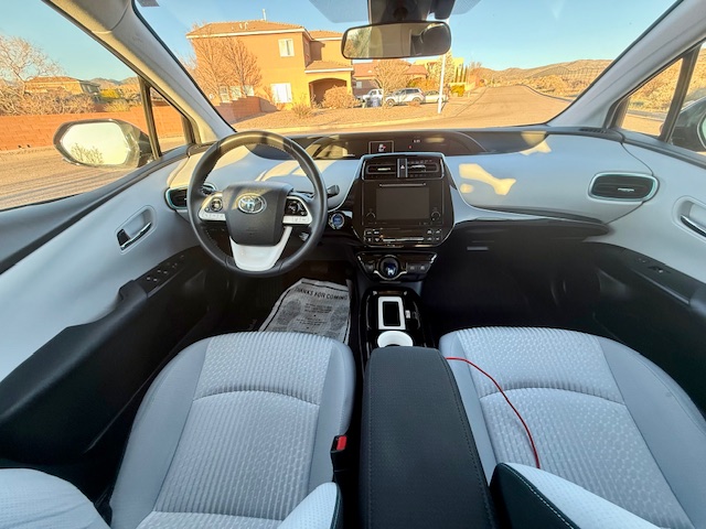 2018 Toyota Prius III Hatchback 4D