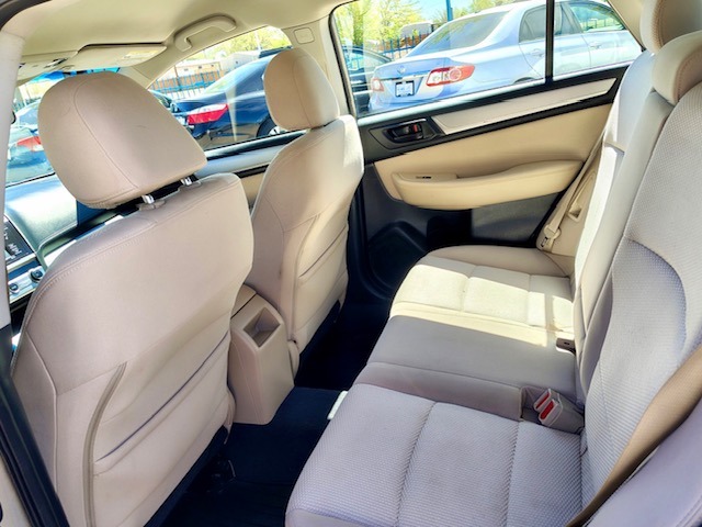 2017 Subaru Outback 2.5i Premium Wagon 4D