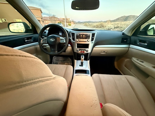 2013 Subaru Legacy 2.5i Premium Sedan 4D