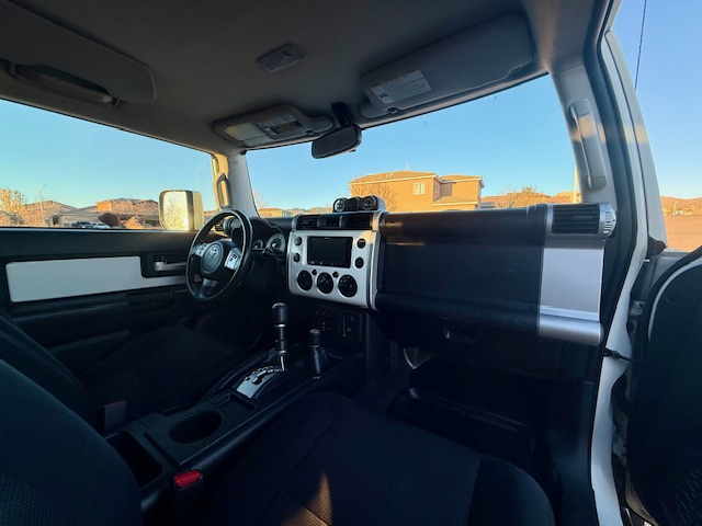 2013 Toyota FJ Cruiser Sport Utility 2D