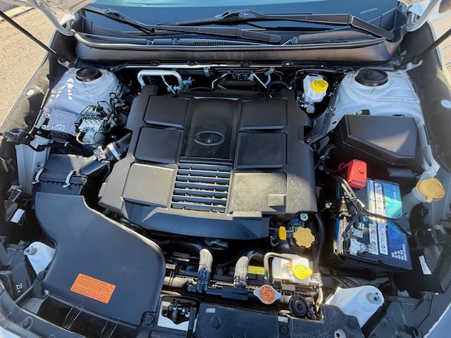 2018 Subaru Outback 3.6R Touring Wagon 4D