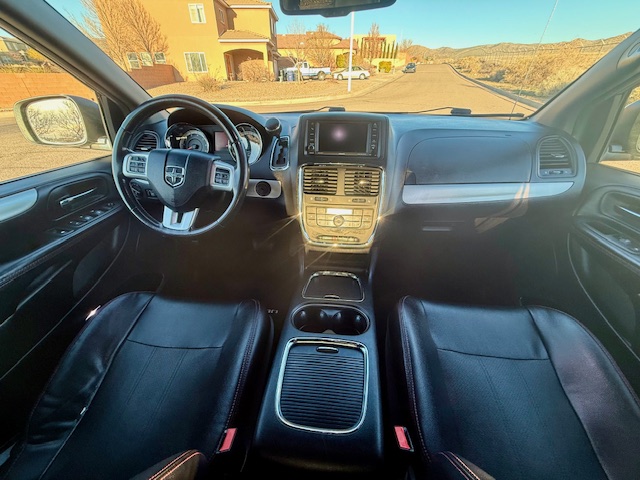 2014 Dodge Grand Caravan Passenger R/T Minivan 4D