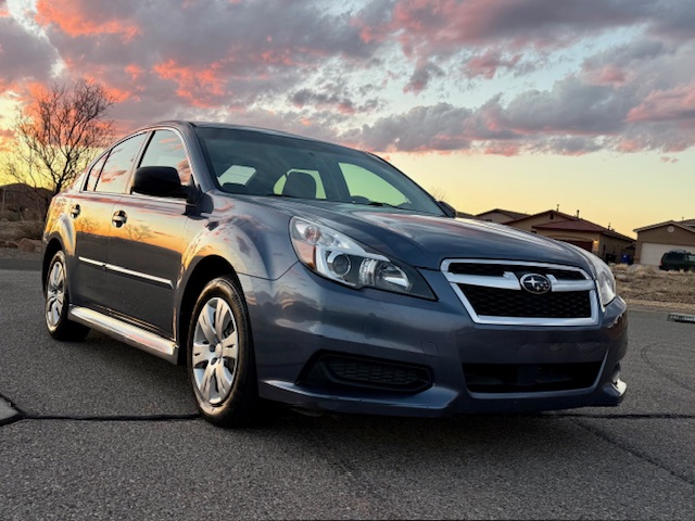 2013 Subaru Legacy 2.5i Premium Sedan 4D
