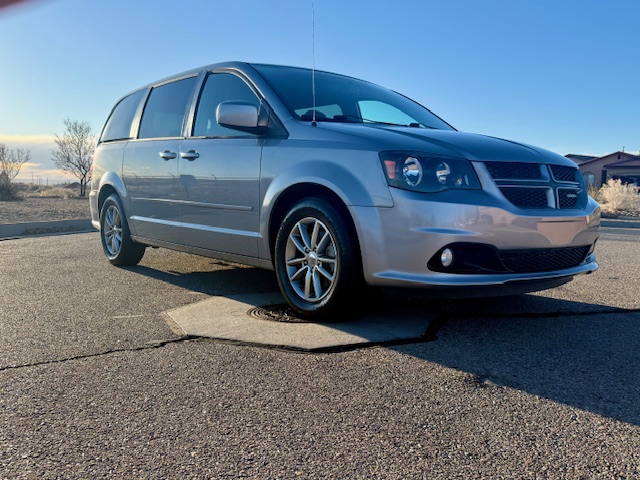 2014 Dodge Grand Caravan Passenger R/T Minivan 4D
