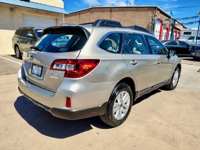 2017 Subaru Outback 2.5i Premium Wagon 4D