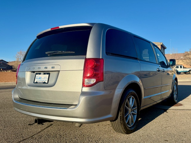 2014 Dodge Grand Caravan Passenger R/T Minivan 4D