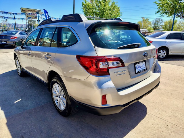 2017 Subaru Outback 2.5i Premium Wagon 4D