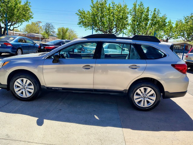 2017 Subaru Outback 2.5i Premium Wagon 4D