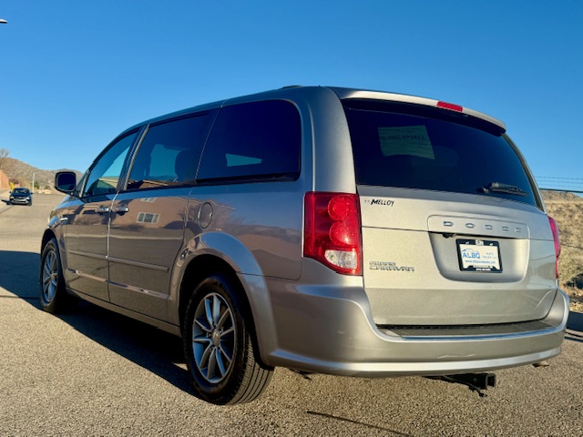 2014 Dodge Grand Caravan Passenger R/T Minivan 4D
