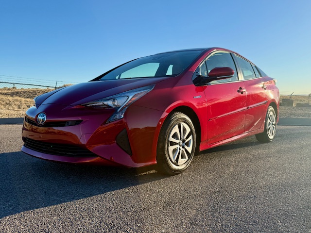 2018 Toyota Prius III Hatchback 4D