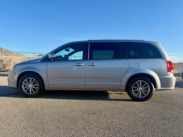 2014 Dodge Grand Caravan Passenger R/T Minivan 4D