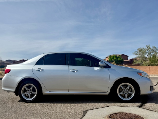 2009 Toyota Corolla XLE Sedan 4D