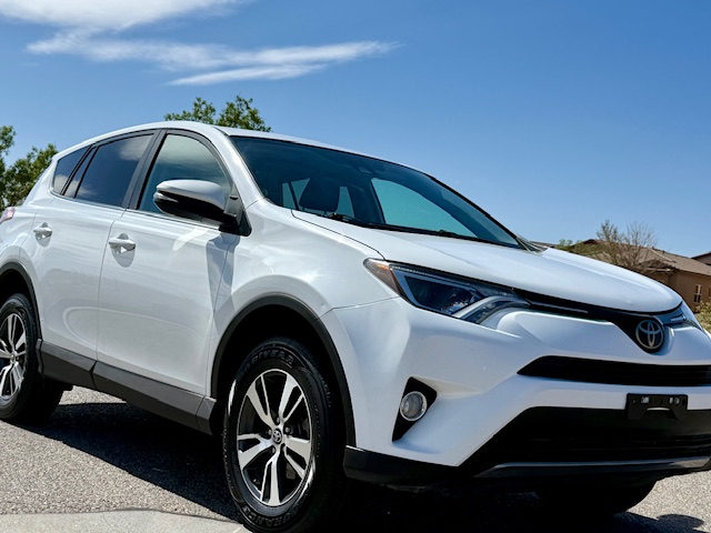 2018 Toyota RAV4 XLE Sport Utility 4D